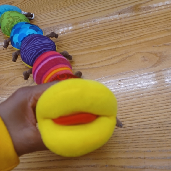 ✓Tomy 24" Lamaze fun Caterpillar Jingle Squeak Rattle Baby Toy Stuffed Plush - Picture 8 of 12